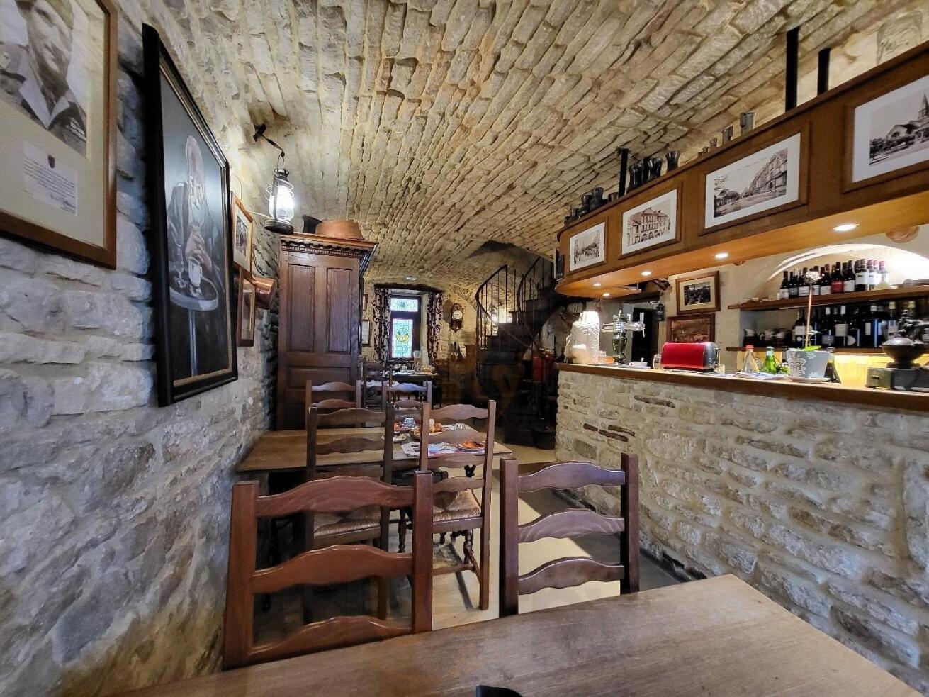 Hostellerie Saint Martin Creully sur Seulles Buitenkant foto