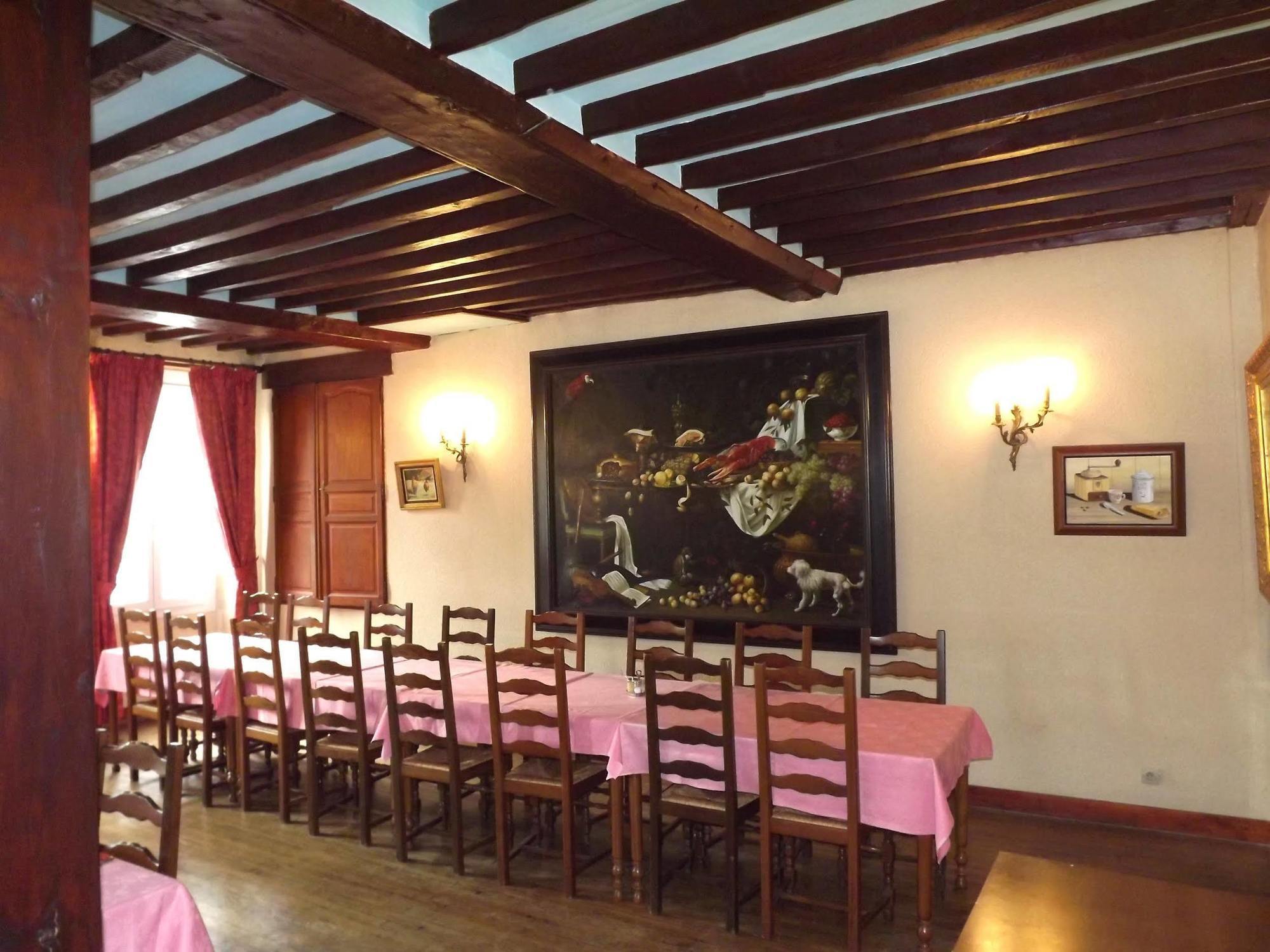 Hostellerie Saint Martin Creully sur Seulles Buitenkant foto